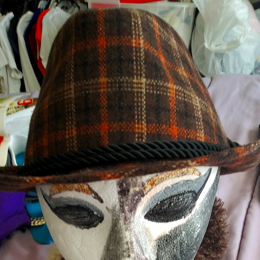 Magid Hats unisex winter hat NWOT $28. Onesize+free scarf